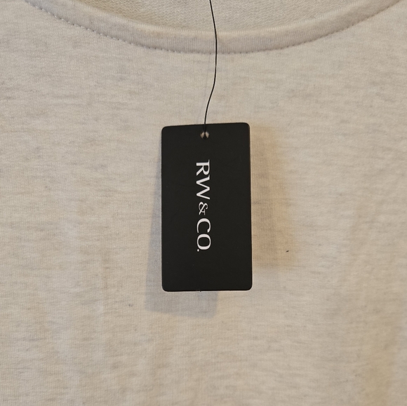 RW&CO. - Picture 6 of 7